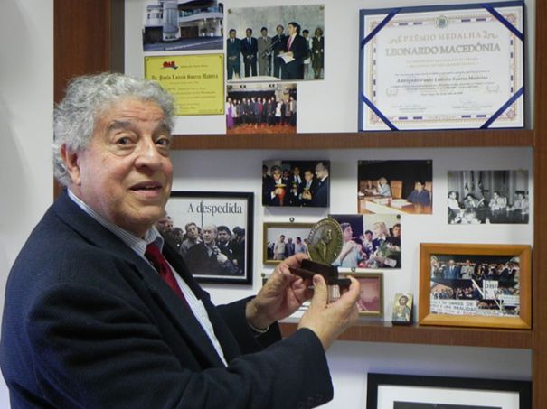 Medalha Leonardo Macedônia, honraria máxima que alguém pode ter na OAB, é um dos orgulhos de Paulo.
