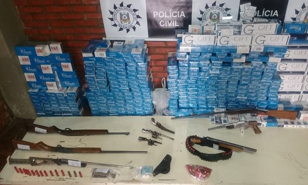 Material apreendido na operação contra roubos (Foto: Divulgação/Polícia Civil)